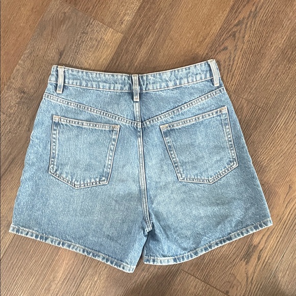 Zara Classic Blue Denim Shorts - Picture 3 of 6